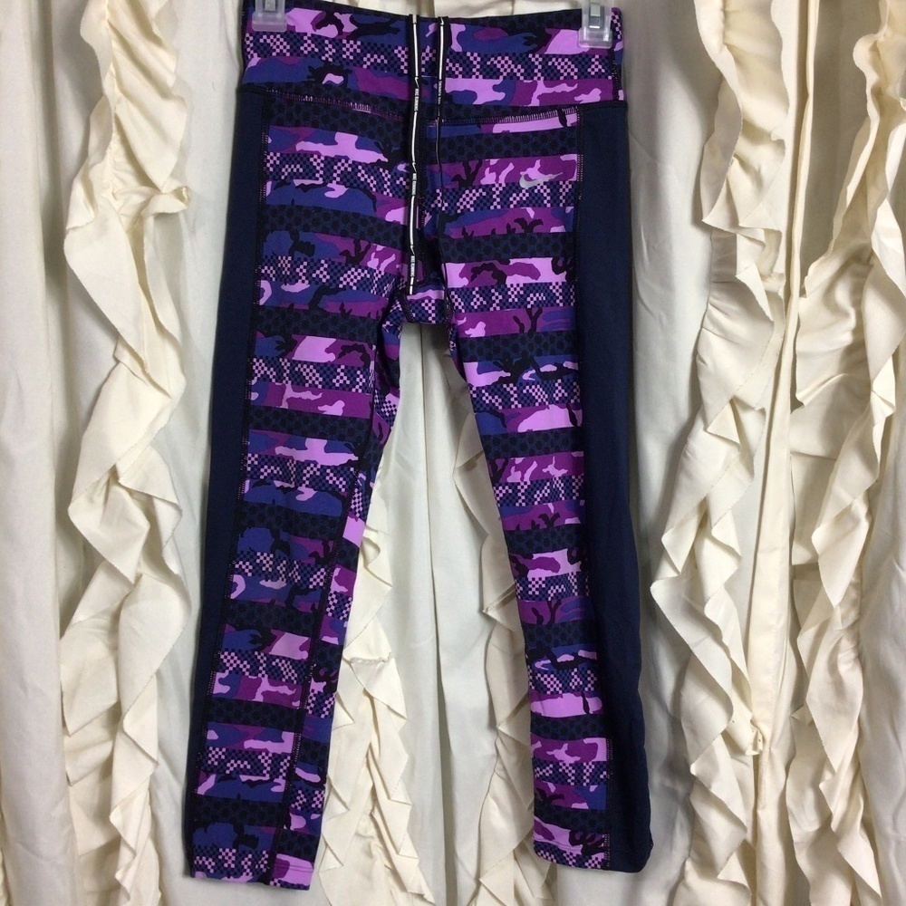 Nike Clash Epic Lux Dri-Fit Running Legging - Picture 2 of 7
